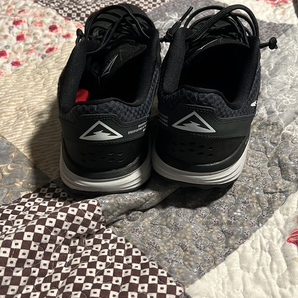 Nikes for sale! - Picture 4 of 7